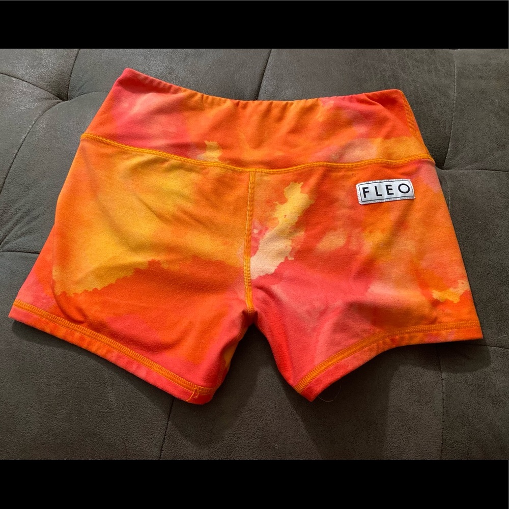 FLEO Power High Rise Shorts - Picture 4 of 5